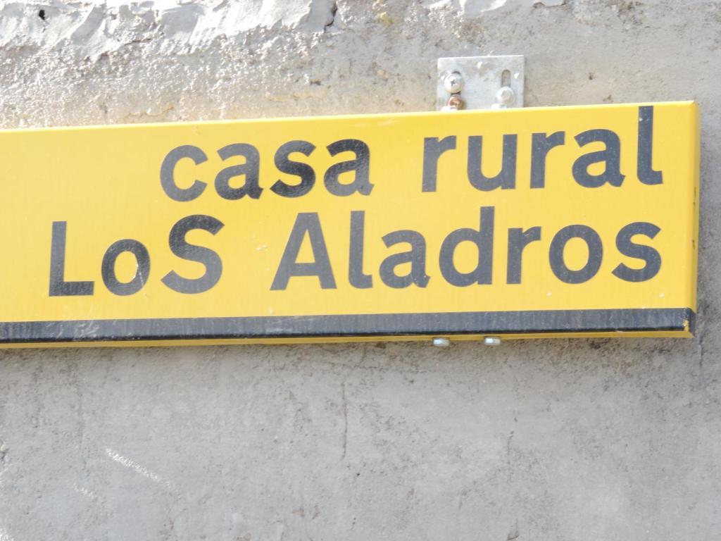 Los Aladros La Puebla De Valverde Exteriör bild